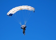 九游体育-范弗利特，从落选秀到锁链，快船对阵骑士的防守密码