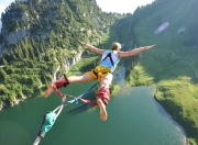 九游娱乐app下载-坎特一锤定音！厄瓜多尔掀翻莱比锡红牛，草根逆袭背后的战术革命