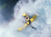 九游游戏-跨界传奇，当阿根廷足球精神注入F1赛道，莱万接管比赛的终极启示