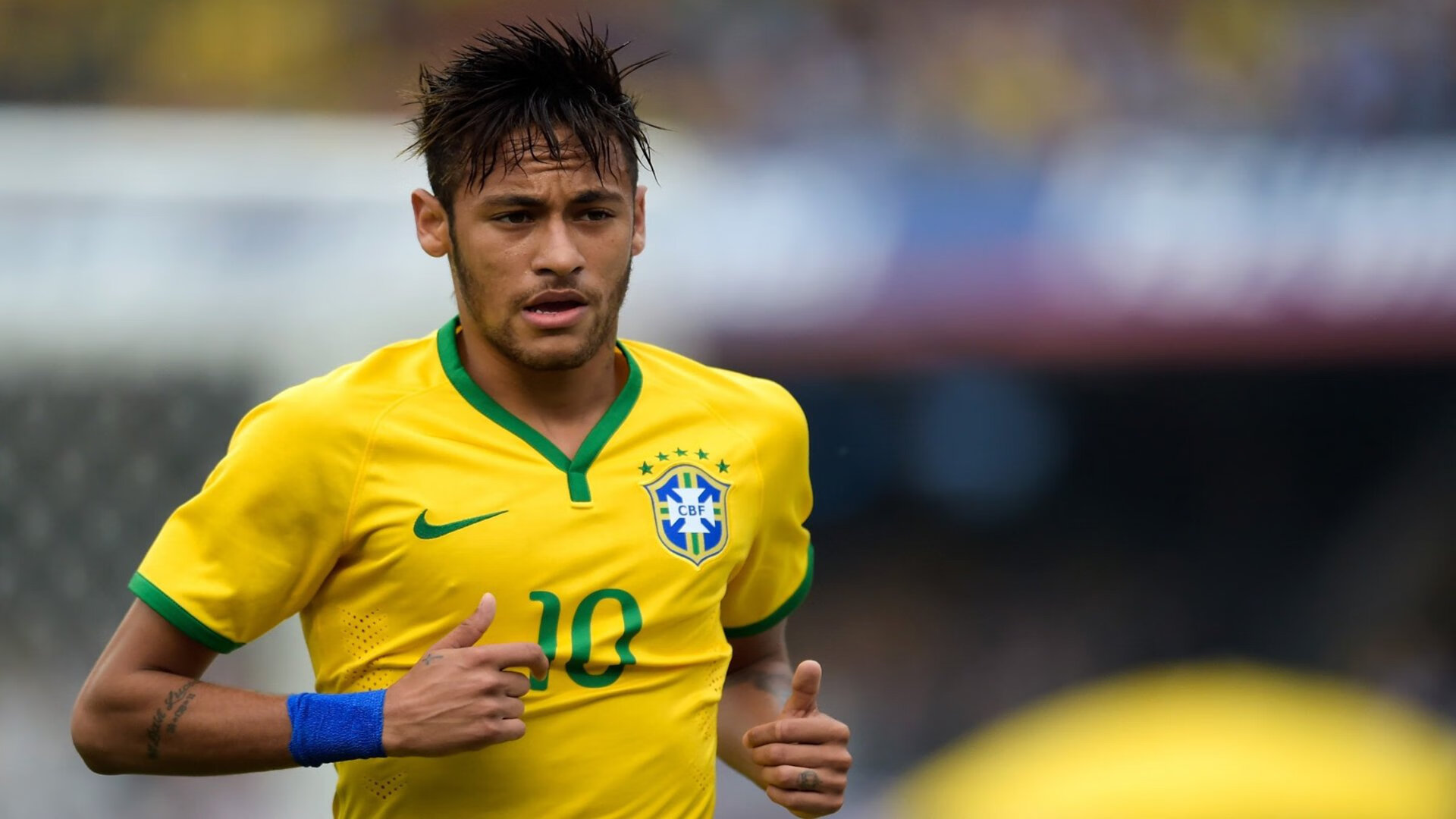 伊朗对阵拜仁，卢卡库的完全无解之谜，一场跨越维度的足球哲学思辨