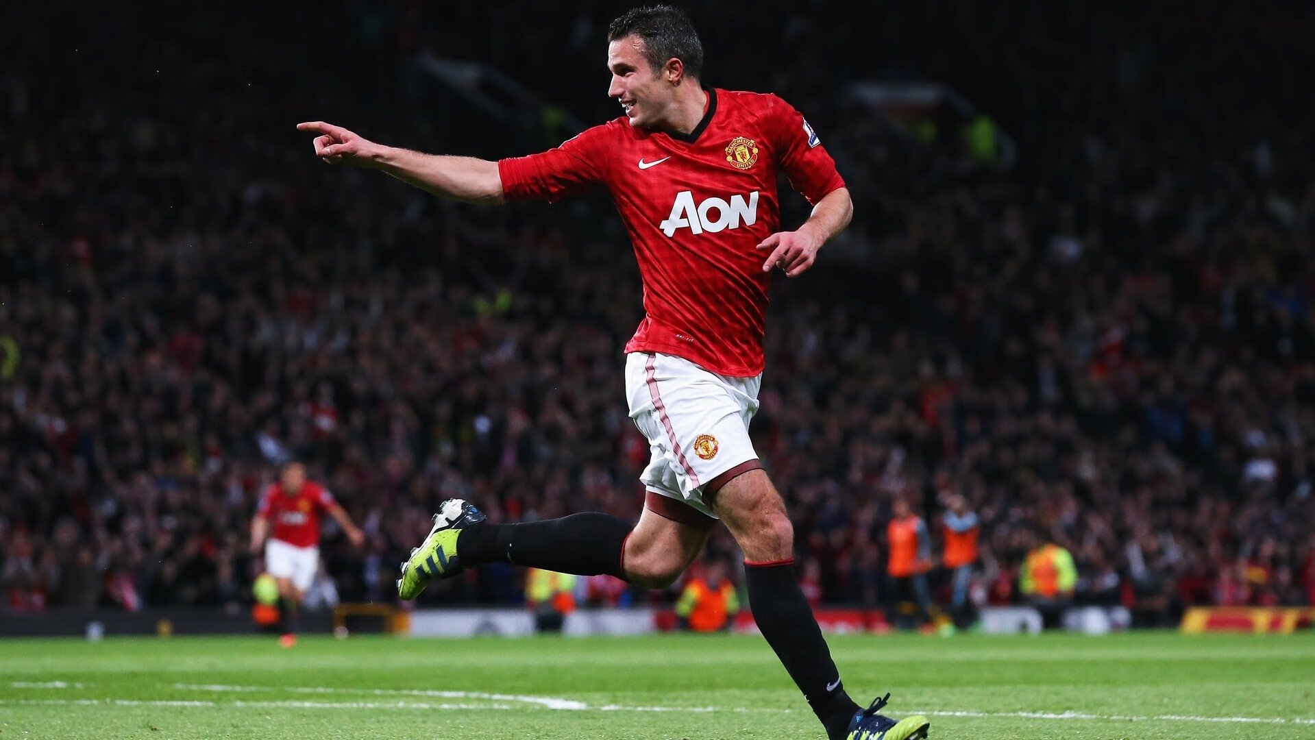 舞台越大越强！卡马文加闪耀多特蒙德狂胜巴拉圭之战